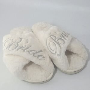 Cute White Fluffy Bridal Slippers